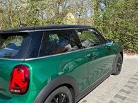 Gebraucht Mini Cooper Classic 136 PS (100 kW) 2022 Grün Kleinwagen