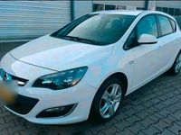 Second-hand Opel Astra 101 CP (74 kW) 2012 Alb Berlinǎ