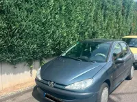 Gebraucht Peugeot 206 68 PS (50 kW) 2008 Grau Kleinwagen