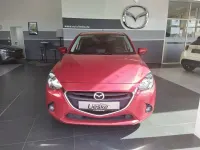 Gebraucht Mazda 2 Exclusive 90 PS (66 kW) 2015 Rubinrot metallic Kleinwagen