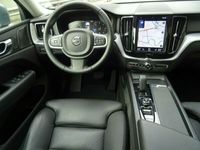 gebraucht Volvo XC60 B4 4WD Mildhybrid Momentum Pro,Leder,AHK,Memo