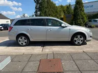 Gebraucht Opel Astra Edition 116 PS (85 kW) 2010 Silber Kombi