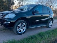 Gebraucht Mercedes ML350 231 PS (169 kW) 2010 Schwarz SUV