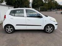 Gebraucht Hyundai i10 75 PS (55 kW) 2009 Weiß Kleinwagen