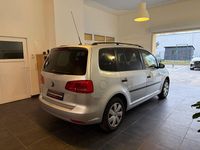 Second-hand VW Touran 140 CP (102 kW) 2014 Gri Monovolum