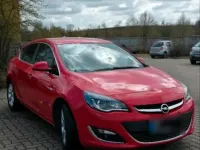 Gebraucht Opel Astra 165 PS (121 kW) 2012 Rot Kleinwagen