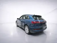 Używany Audi e-tron Advanced Plus 300 kW (408 KM) 2022 Niebieski SUV