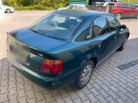 Second-hand Audi A4 106 CP (77 kW) 1996 Verde Berlinǎ