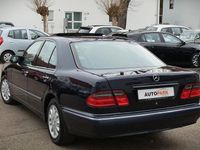 Gebraucht Mercedes E240 Elegance 170 PS (125 kW) 2001 Blau Limousine
