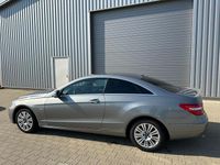 Gebraucht Mercedes E250 204 PS (150 kW) 2010 Silber Coupé
