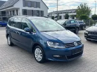 Gebraucht VW Sharan Comfortline 150 PS (110 kW) 2017 Blau Van / Kleinbus