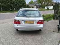 Usata Mercedes E350 272 CV (200 kW) 2007 Argento Station wagon