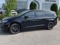 Neu Chrysler Pacifica 291 PS (214 kW) 2025 Grau Van / Kleinbus