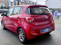 Gebraucht Hyundai i10 Intro Edition 87 PS (63 kW) 2014 Red passion / mic Kleinwagen