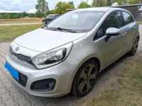 Gebraucht Kia Rio 109 PS (80 kW) 2011 Silber Limousine