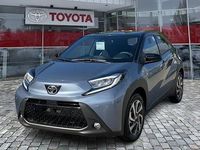 Neu Toyota Aygo X 72 PS (52 kW) 2025 Grau SUV