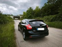 Gebraucht Ford Focus 125 PS (91 kW) 2013 Schwarz Coupé