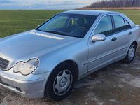 Gebraucht Mercedes C180 143 PS (105 kW) 2002 Silber Limousine