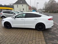 Gebraucht Ford Mondeo Titanium 179 PS (131 kW) 2016 Weiß Limousine