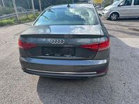 Gebraucht Audi A4 S-Line 190 PS (139 kW) 2019 Grau Limousine