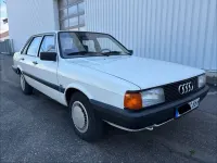 Używany Audi 80 60 KM (44 kW) 1986 Biały Sedan/Limuzyna