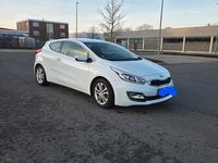 Gebraucht Kia Ceed Spirit 135 PS (99 kW) 2013 Weiß Kleinwagen