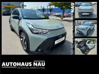 Gebraucht Toyota Aygo X 116 PS (85 kW) 2026 Urban khaki / night sky black SUV