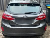 Gebraucht Ford Fiesta 101 PS (74 kW) 2017 Grau Limousine