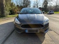 Usata Ford Focus 95 CV (69 kW) 2015 Grigio Station wagon