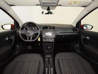 Gebraucht VW Polo Trendline 75 PS (55 kW) 2016 Rot Limousine