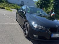 Gebraucht BMW 320 Cabriolet 170 PS (125 kW) 2007 Schwarz Cabrio