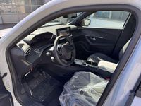 Gebraucht Peugeot e-2008 Allure 114 kW (156 PS) 2025 Okenit weiß metallic SUV