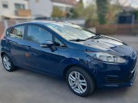 Gebraucht Ford Fiesta 101 PS (74 kW) 2016 Blau Kleinwagen