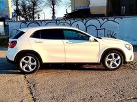 Gebraucht Mercedes GLA180 122 PS (89 kW) 2017 Weiß SUV