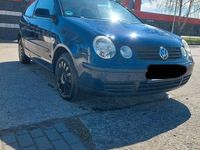 Second-hand VW Polo Basis 64 CP (47 kW) 2004 Albastru Hatchback