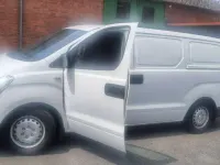 Gebraucht Hyundai H-1 170 PS (125 kW) 2014 Weiß Van / Kleinbus