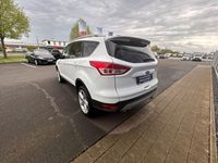 gebraucht Ford Kuga Titanium 1.5 EcoBoost El. Heckklappe Mehrzonenklima SHZ Keyless Entry Keyless Notbremsass.