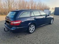 Gebraucht Mercedes E350 231 PS (169 kW) 2010 Blau Kombi