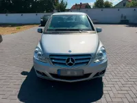 Gebraucht Mercedes B180 109 PS (80 kW) 2009 Silber Van / Kleinbus