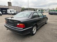 Używany BMW 320 150 KM (110 kW) 1993 Czarny Coupe