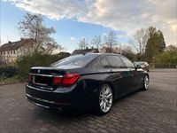 Gebraucht BMW 750L 381 PS (280 kW) 2015 Schwarz Limousine