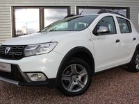 Gebraucht Dacia Sandero Prestige 90 PS (66 kW) 2017 Weiß Limousine