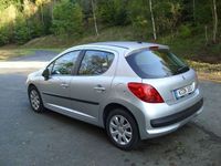 Gebraucht Peugeot 207 Tendance 120 PS (88 kW) 2006 Silber metallic Kleinwagen