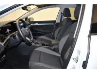 Gebraucht VW Golf VIII Active 131 PS (96 kW) 2023 Pure white Kombi