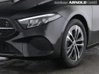 Gebraucht Mercedes A200 Progressive 163 PS (119 kW) 2025 Kosmosschwarz (metallic) Limousine