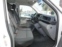 Gebraucht VW T6.1 150 PS (110 kW) 2021 Weiß / candyweiß Van