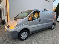 Gebraucht Renault Trafic Komfort 114 PS (83 kW) 2010 Silber Van / Kleinbus