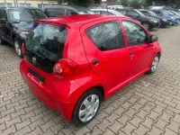Gebraucht Toyota Aygo Basis 68 PS (50 kW) 2009 Rot Kleinwagen