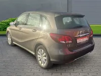 Gebraucht Mercedes B180 122 PS (89 kW) 2017 Grau Kleinwagen