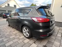 Używany Ford S-MAX ST-Line 179 KM (131 kW) 2015 Szary Minivan